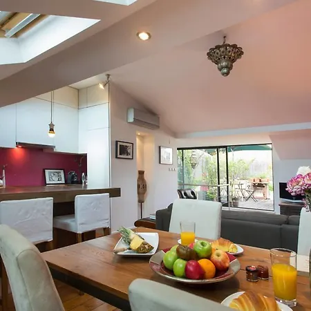 Central Charming Terrace *