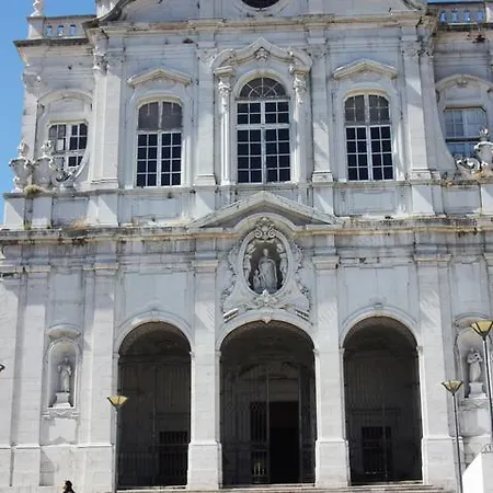 Central Charming Terrace Lisbon