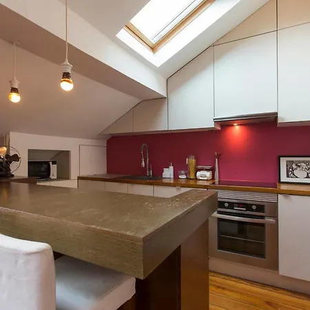Central Charming Terrace Apartament